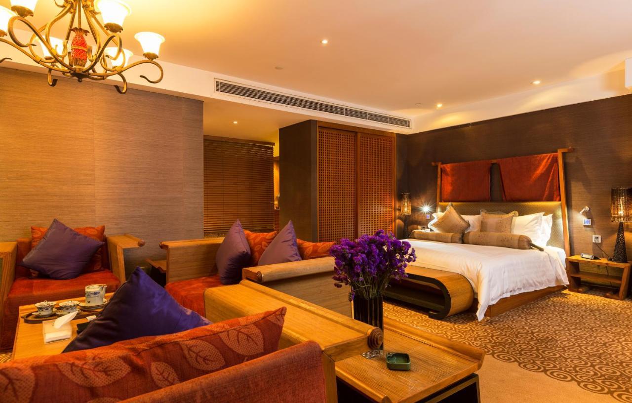 Christian'S Hotel Luoyang Лоян Экстерьер фото